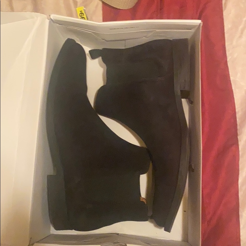 Chelsea boots